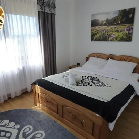 Apartman Dworek Za Goscincem